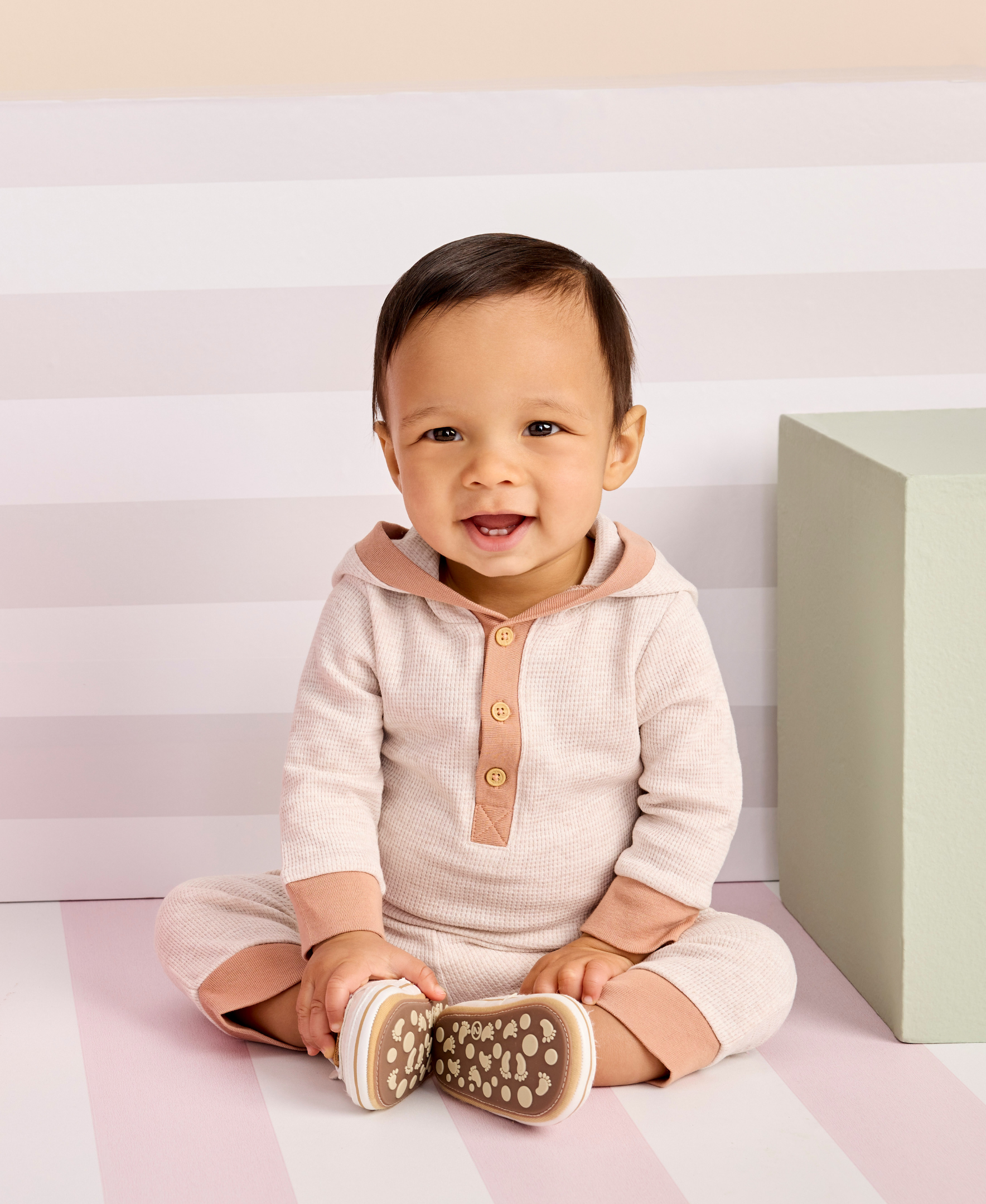 Oatmeal Waffle Knit Bodysuit & Pant Set - Little Me